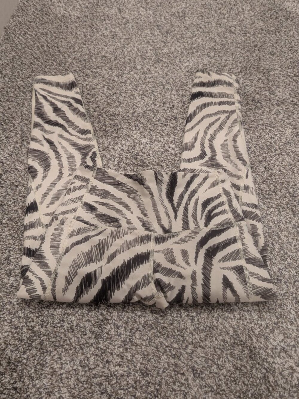 DSG Zebra Sketch High-Waisted 7/8 Athletic Leggings Small - Picture 2 of 9